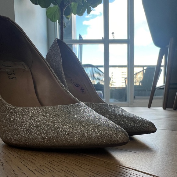 Sparkly gold silver pumps heels - Picture 2 of 4